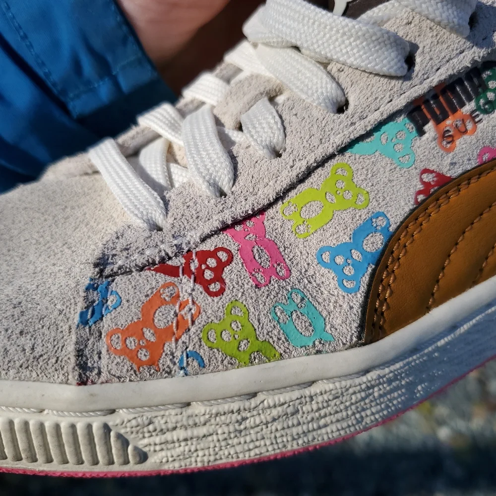 Puma Suede Kids Size US 4.5 C. GPWC. Gummy Care Bear design. White/Grey Pink.